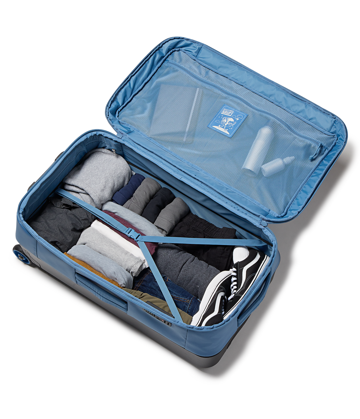 good-latitude-30-rolling-duffel-p2 JS0A86EOEW5-DET3.png