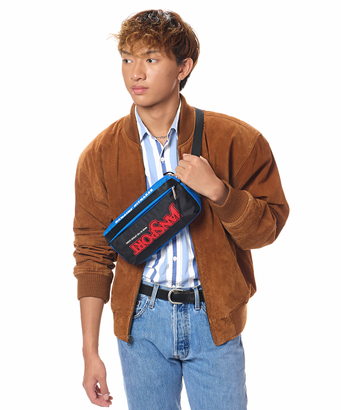 washington-waistpack-squawk-radio-u0 JS0A898CA2S-MODEL.png